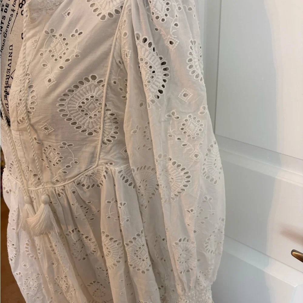 Spell White Eyelet Mini Dress size Medium EC - Picture 6 of 9